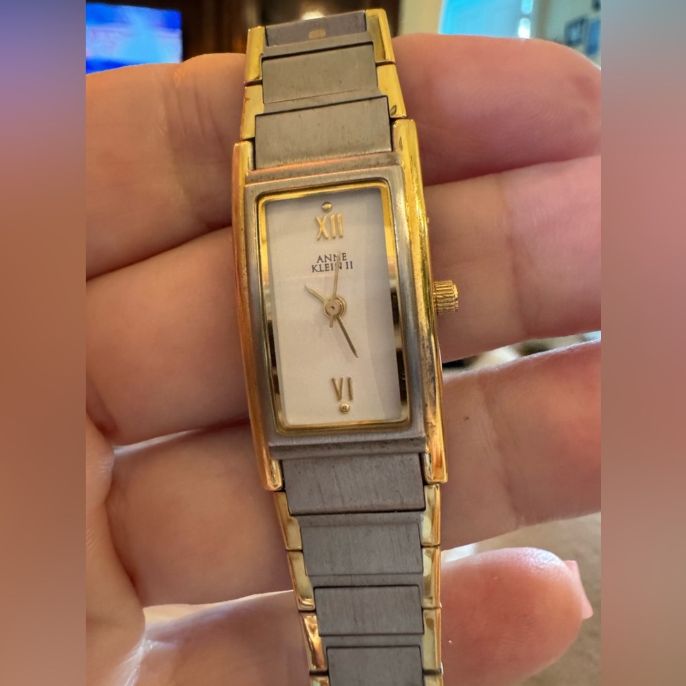 Anne Klein ll vintage watch great shape!